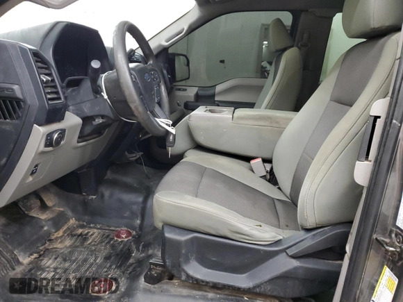 2015 Ford F-150 XLT z VIN 1FTEX1E87FKF04676, wystawiony jako Copart lot #62087415 z przebiegiem 152 646 mil mil oraz Czysty tytuł • Clean title. Historia ofert i sprzedaży dostępna na DreamBid. Obrazek 7.