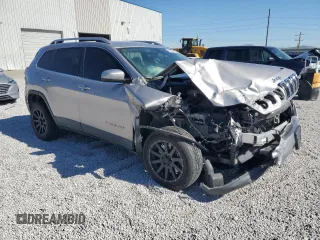 2019 Jeep Cherokee Latitude z VIN 1C4PJLCXXKD278468, wystawiony jako Copart lot #55064395 z przebiegiem 84 945 mil mil oraz Szkoda całkowita • Salvage title. Historia ofert i sprzedaży dostępna na DreamBid. Obrazek 4.