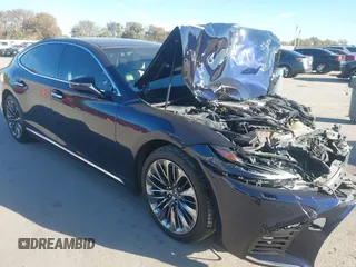 2018 Lexus LS with VIN JTHC51FF0J5004648, listed as a IAAI auction lot 40895931 with 86,510 mi miles. Bid and sale history available at carsss.com. Image 1.