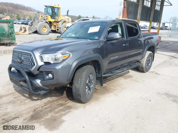 2018 Toyota Tacoma SR with VIN 3TMCZ5ANXJM187546, listed as a IAAI auction lot 41941130 with 83,288 mi miles. Bid and sale history available at carsss.com. Image 17.