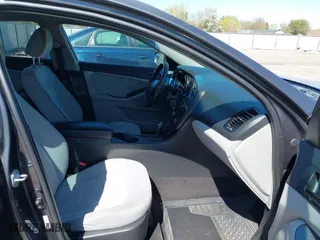 2011 Kia Optima LX with VIN KNAGM4A78B5066644, listed as a IAAI auction lot 42011172 with 172,862 mi miles. Bid and sale history available at carsss.com. Image 5.