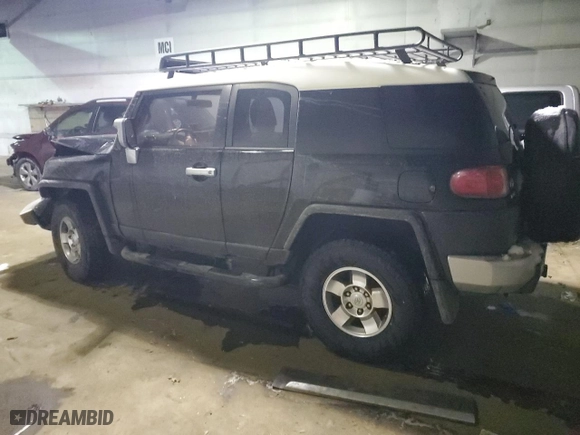 2010 Toyota FJ Cruiser with VIN JTEBU4BF0AK092640, listed as a Copart auction lot 41850185 with NaN miles and Clean Title. Bid and sale history available at carsss.com. Image 2.