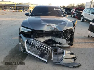 2019 Audi e-tron Prestige with VIN WA1VAAGEXKB006917, listed as a Copart auction lot 43856923 with 67,805 mi miles. Bid and sale history available at carsss.com. Image 5.
