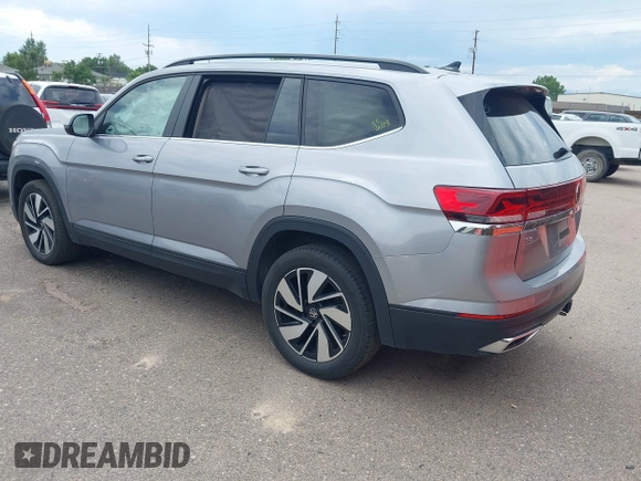 2024 Volkswagen Atlas SE with VIN 1V2WR2CA3RC567670, listed as a IAAI auction lot 42719550 with 36,623 mi miles and . Bid and sale history available at DreamBid. Image 3.