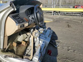 2011 BMW X6 50i with VIN 5UXFG8C58BLZ96045, listed as a Copart auction lot 50291795 with 0 mi miles and Salvage Title. Bid and sale history available at carsss.com. Image 7.