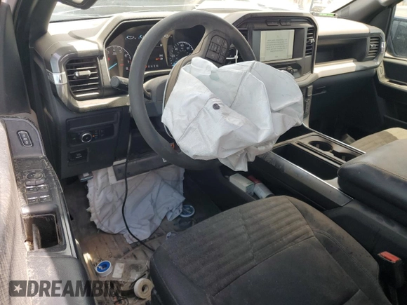 2022 Ford F-150 XL z VIN 1FTFW1E52NKD57923, wystawiony jako Copart lot #55446415 z przebiegiem 111 154 mil mil oraz Szkoda całkowita • Salvage title. Historia ofert i sprzedaży dostępna na DreamBid. Obrazek 8.