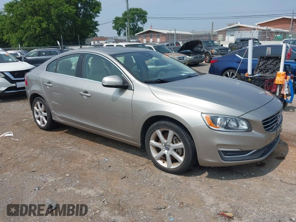 2016 Volvo S60 T5 Premier z VIN YV1612TK4G1394049, wystawiony jako IAAI lot #42491627 z przebiegiem 80 954 mil mil oraz . Historia ofert i sprzedaży dostępna na DreamBid. Obrazek 13.