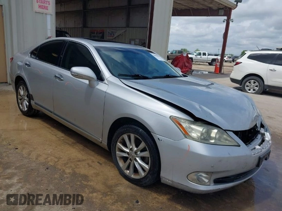 2012 Lexus ES with VIN JTHBK1EG0C2511780, listed as a IAAI auction lot 41906539 with 211,308 mi miles. Bid and sale history available at carsss.com. Image 1.