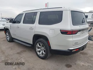 2022 Jeep Wagoneer Series II with VIN 1C4SJVBT5NS142754, listed as a IAAI auction lot 41423008 with 82,611 mi miles and . Bid and sale history available at DreamBid. Image 3.