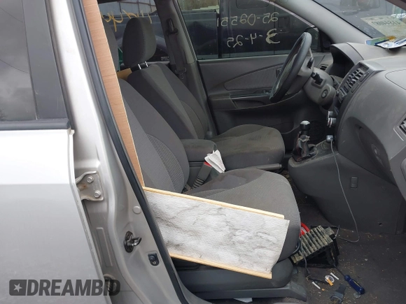 2006 Hyundai Tucson GL with VIN KM8JM12B56U480904, listed as a IAAI auction lot 41844087 with 216,322 mi miles. Bid and sale history available at carsss.com. Image 5.