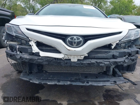 2020 Toyota Camry SE z VIN 4T1G11AKXLU908241, wystawiony jako IAAI lot #42093849 z przebiegiem 132 855 mil mil oraz . Historia ofert i sprzedaży dostępna na DreamBid. Obrazek 6.