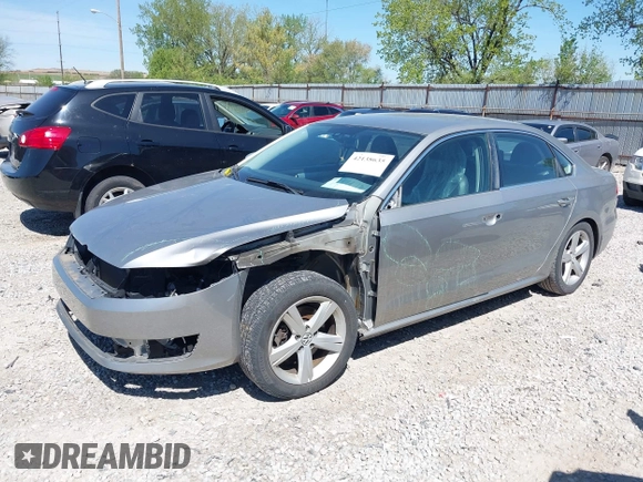 2012 Volkswagen Passat SE с VIN 1VWBP7A3XCC002571, выставлен на аукционе IAAI как лот 42138635 с пробегом 131 052 миль миль и . История ставок и продаж доступна на DreamBid. Изображение 2.