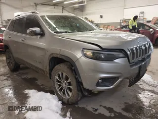 2019 Jeep Cherokee Latitude Plus with VIN 1C4PJMLX8KD137307, listed as a IAAI auction lot 41258365 with 131,758 mi miles. Bid and sale history available at carsss.com. Image 1.