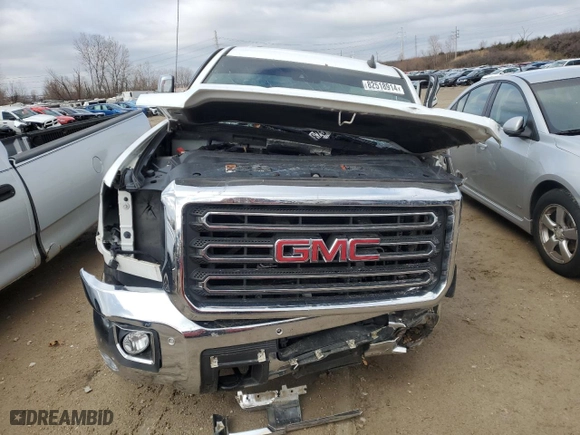 2015 GMC Sierra 2500HD available WiFi SLT with VIN 1GT12ZE86FF660390, listed as a Copart auction lot 82518914 with 0 mi miles and Salvage Title. Bid and sale history available at carsss.com. Image 5.