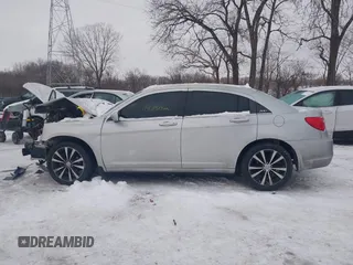 2012 Chrysler 200 S with VIN 1C3CCBHG7CN126725, listed as a IAAI auction lot 41313076 with 101,150 mi miles. Bid and sale history available at carsss.com. Image 14.
