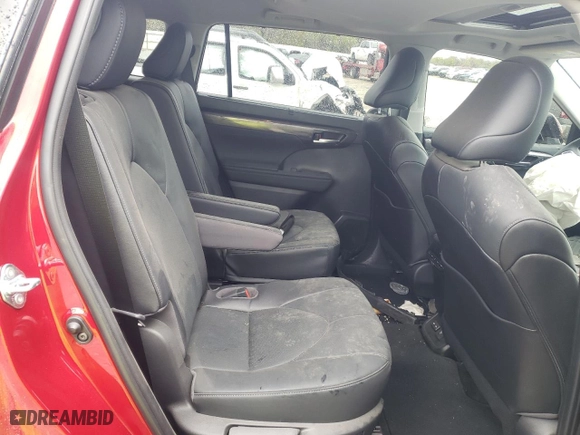 2023 Toyota Highlander L with VIN 5TDKDRAH8PS045684, listed as a Copart auction lot 51069795 with 8,138 mi miles and Salvage Title. Bid and sale history available at carsss.com. Image 11.