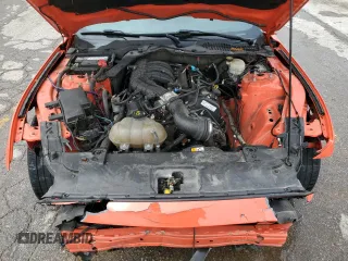 2015 Ford Mustang V6 z VIN 1FA6P8AM6F5388679, wystawiony jako Copart lot #58469525 z przebiegiem 69 819 mil mil oraz Szkoda całkowita • Salvage title. Historia ofert i sprzedaży dostępna na DreamBid. Obrazek 11.