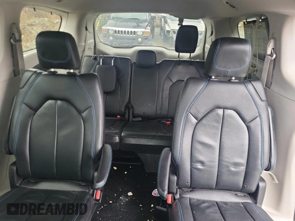 2021 Chrysler Pacifica Touring L z VIN 2C4RC1BG9MR583078, wystawiony jako Copart lot #85186714 z przebiegiem Nie podano mil oraz Czysty tytuł • Clean title. Historia ofert i sprzedaży dostępna na DreamBid. Obrazek 10.