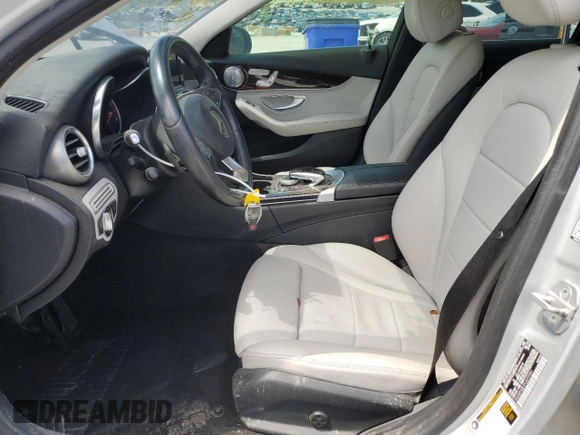 2015 Mercedes-Benz C 300 with VIN 55SWF4JB1FU077291, listed as a Copart auction lot 56153025 with 62,000 mi miles and Clean Title. Bid and sale history available at DreamBid. Image 7.