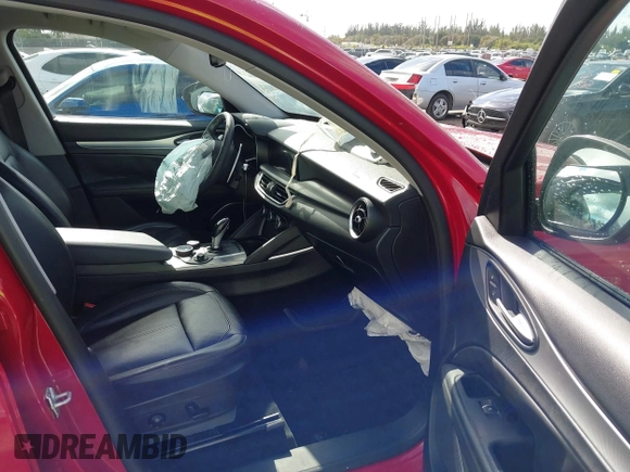 2018 Alfa Romeo Stelvio Sport z VIN ZASFAKPN0J7B61761, wystawiony jako IAAI lot #41144776 z przebiegiem 34 314 mil mil oraz . Historia ofert i sprzedaży dostępna na DreamBid. Obrazek 5.
