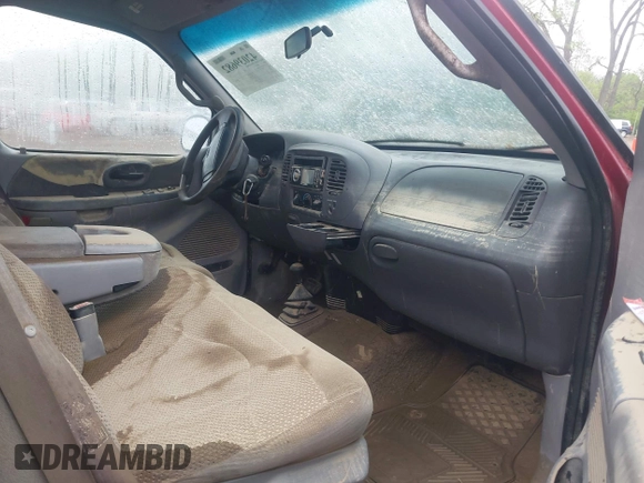 2000 Ford F-150 XL with VIN 2FTRX18L4YCA36883, listed as a IAAI auction lot 42039682 with 279,390 mi miles and . Bid and sale history available at DreamBid. Image 5.