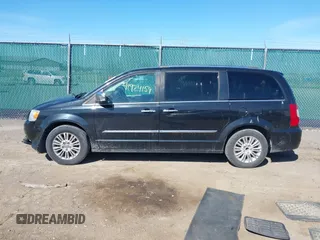 2015 Chrysler Town & Country Limited Platinum with VIN 2C4RC1GG2FR529357, listed as a IAAI auction lot 41924159 with 220,575 mi miles and . Bid and sale history available at DreamBid. Image 14.