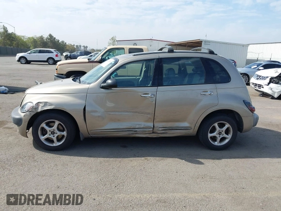 2002 Chrysler PT Cruiser Limited with VIN 3C8FY68B52T339014, listed as a IAAI auction lot 42021562 with 199,402 mi miles. Bid and sale history available at carsss.com. Image 14.