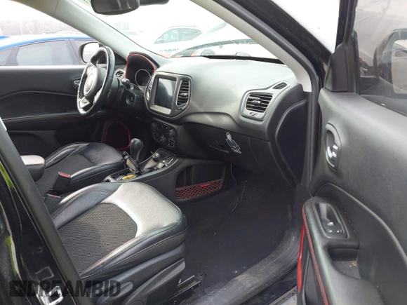 2018 Jeep Compass Trailhawk with VIN 3C4NJDDB6JT442016, listed as a IAAI auction lot 41068443 with 114,579 mi miles and . Bid and sale history available at carsss.com. Image 5.