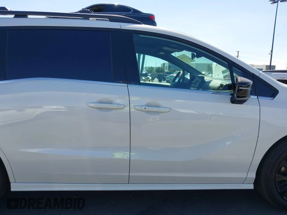 2025 Honda Odyssey Sport-L with VIN 5FNRL6H75SB017027, listed as a IAAI auction lot 41763264 with 4,511 mi miles. Bid and sale history available at carsss.com. Image 14.