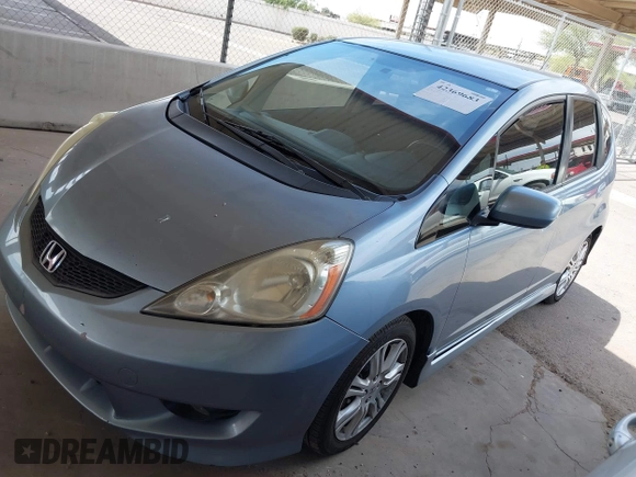 2011 Honda Fit Sport z VIN JHMGE8H54BC021562, wystawiony jako IAAI lot #42369683 z przebiegiem 176 212 mil mil oraz . Historia ofert i sprzedaży dostępna na DreamBid. Obrazek 2.