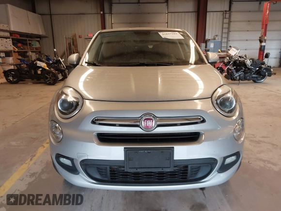2016 FIAT 500X Lounge z VIN ZFBCFYDT0GP332060, wystawiony jako IAAI lot #42837184 z przebiegiem 159 804 mil mil oraz . Historia ofert i sprzedaży dostępna na DreamBid. Obrazek 12.