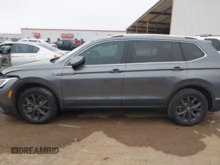 2024 Volkswagen Tiguan SE with VIN 3VV3B7AX2RM068498, listed as a IAAI auction lot 41531195 with 14,778 mi miles and . Bid and sale history available at DreamBid. Image 14.