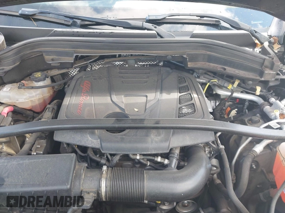 2020 Alfa Romeo Stelvio Ti z VIN ZASPAKBN7L7C92393, wystawiony jako IAAI lot #41824452 z przebiegiem 53 616 mil mil oraz . Historia ofert i sprzedaży dostępna na DreamBid. Obrazek 10.