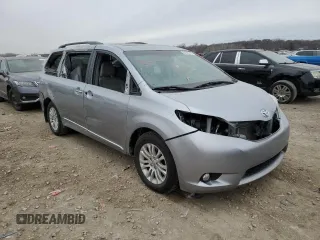 2017 Toyota Sienna XLE Auto Access Seat with VIN 5TDYZ3DC0HS811451, listed as a Copart auction lot 44599215 with 141,100 mi miles and Salvage Title. Bid and sale history available at DreamBid. Image 4.