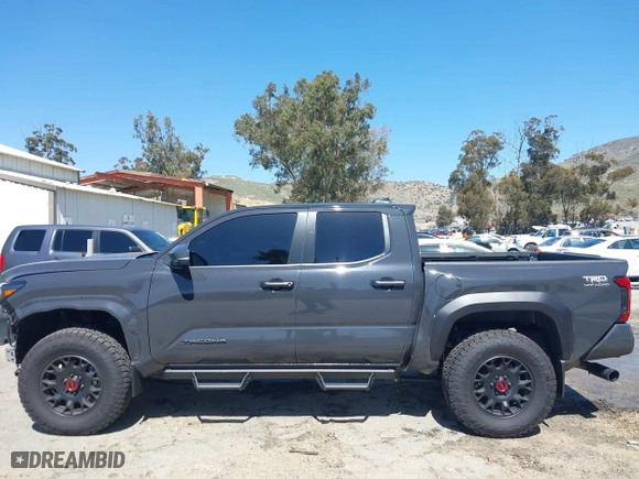 2024 Toyota Tacoma 4WD SR5 with VIN 3TMLB5JN4RM039036, listed as a IAAI auction lot 41813562 with 2,112 mi miles. Bid and sale history available at carsss.com. Image 15.