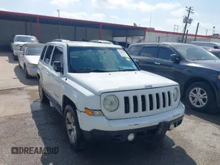 2015 Jeep Patriot Sport with VIN 1C4NJPBB9FD192448, listed as a IAAI auction lot 41994264 with 135,515 mi miles. Bid and sale history available at carsss.com. Image 1.