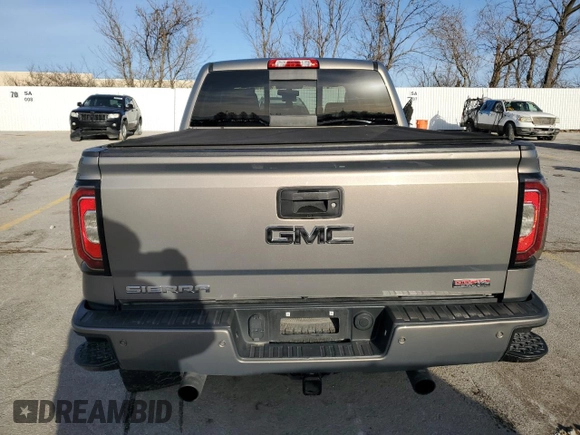 2017 GMC Sierra 1500 SLT z VIN 3GTU2NEJ4HG364956, wystawiony jako Copart lot #85657104 z przebiegiem 116 430 mil mil oraz Szkoda całkowita • Salvage title. Historia ofert i sprzedaży dostępna na DreamBid. Obrazek 6.