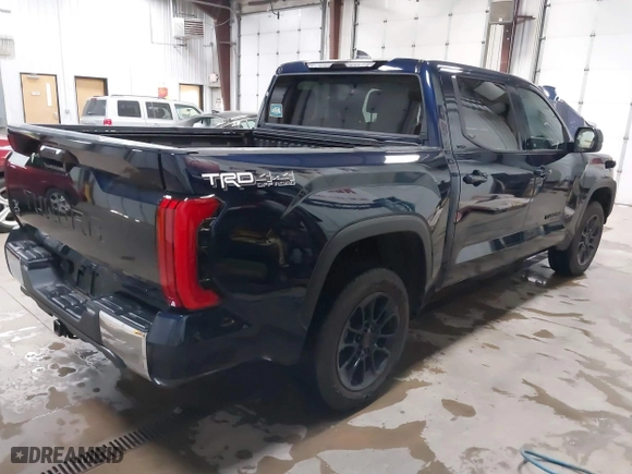 2024 Toyota Tundra 4WD SR5 with VIN 5TFLA5DB7RX176664, listed as a IAAI auction lot 40418278 with 12,105 mi miles. Bid and sale history available at carsss.com. Image 4.