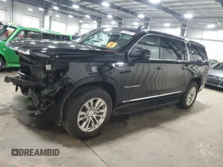 2021 GMC Yukon XL SLT with VIN 1GKS2GKDXMR371393, listed as a Copart auction lot 85052824 with 104,432 mi miles and Salvage Title. Bid and sale history available at carsss.com. Image 1.