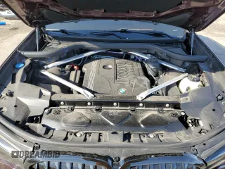 2022 BMW X7 xDrive40i z VIN 5UXCW2C00N9K81494, wystawiony jako Copart lot #51406425 z przebiegiem Nie podano mil oraz Szkoda całkowita • Salvage title. Historia ofert i sprzedaży dostępna na DreamBid. Obrazek 12.