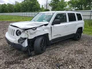 2014 Jeep Patriot Altitude with VIN 1C4NJPBA3ED754236, listed as a Copart auction lot 61422145 with 127,078 mi miles and Salvage title. Bid and sale history available at DreamBid. Image 1.