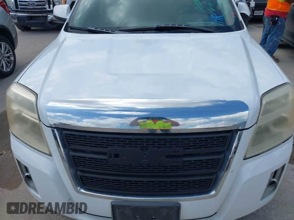 2011 GMC Terrain SLE-1 z VIN 2CTALMEC3B6258243, wystawiony jako IAAI lot #42445185 z przebiegiem 180 402 mil mil oraz . Historia ofert i sprzedaży dostępna na DreamBid. Obrazek 6.