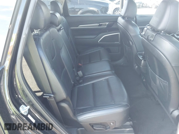 2020 Kia Telluride LX with VIN 5XYP24HC1LG010534, listed as a IAAI auction lot 42140688 with 121,113 mi miles and . Bid and sale history available at DreamBid. Image 8.