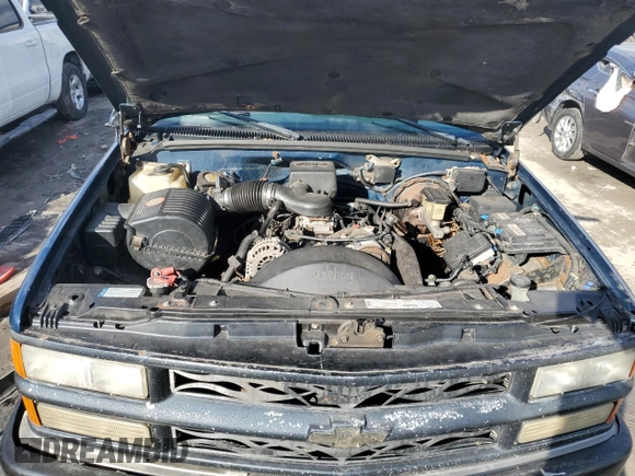 1998 Chevrolet Silverado 1500 with VIN 1GCEK14R3WZ215181, listed as a Copart auction lot 41839755 with 151,190 mi miles and Salvage Title. Bid and sale history available at DreamBid. Image 11.