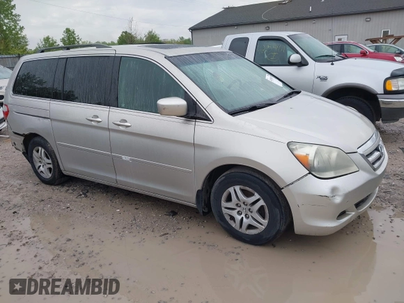 2005 Honda Odyssey EX-L with VIN 5FNRL38685B055538, listed as a IAAI auction lot 42183078 with 277,597 mi miles and . Bid and sale history available at carsss.com. Image 1.