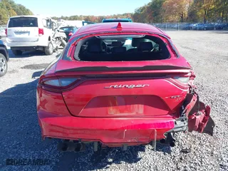 2018 Kia Stinger GT2 with VIN KNAE55LC0J6019590, listed as a IAAI auction lot 40627501 with 90,021 mi miles. Bid and sale history available at carsss.com. Image 6.