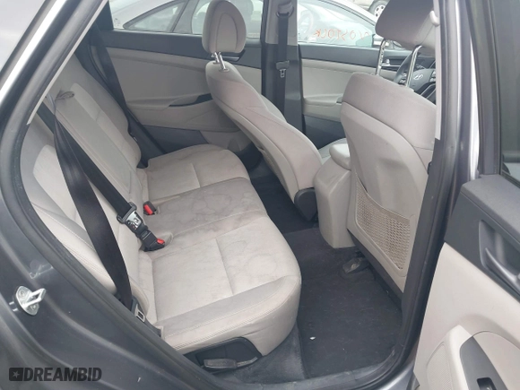 2016 Hyundai Tucson SE with VIN KM8J3CA43GU074302, listed as a IAAI auction lot 41957992 with 175,614 mi miles. Bid and sale history available at carsss.com. Image 8.