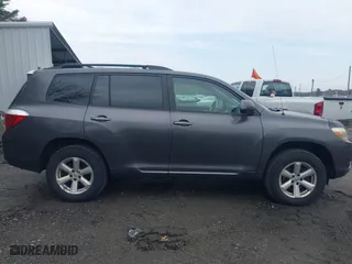 2008 Toyota Highlander with VIN JTEES41A082084864, listed as a IAAI auction lot 42049327 with 266,024 mi miles. Bid and sale history available at carsss.com. Image 13.