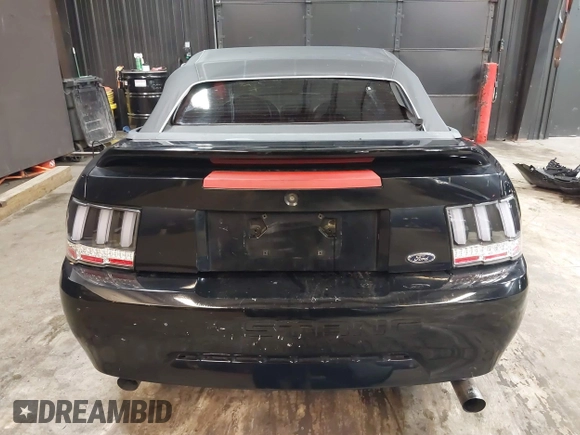 2000 Ford Mustang with VIN 1FAFP4448YF214730, listed as a IAAI auction lot 41467473 with 114,910 mi miles. Bid and sale history available at carsss.com. Image 16.