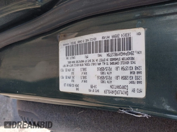 2000 Dodge Caravan SE with VIN 2B4GP44GXYR612794, listed as a IAAI auction lot 41800030 with 485,798 mi miles. Bid and sale history available at carsss.com. Image 9.